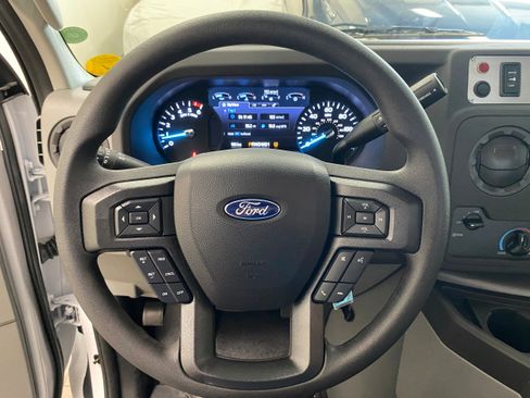 New 2026 Ford E-450 and Econoline 450 Super Duty w/ Power Equipment Group RWD image 17