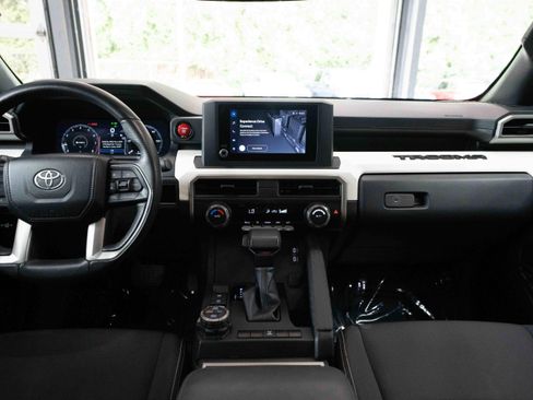 Certified 2024 Toyota Tacoma TRD Off-Road AWD/4WD image 21