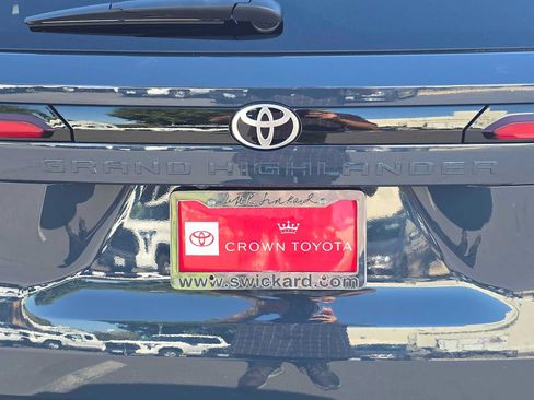 Certified 2026 Toyota Grand Highlander FWD image 14