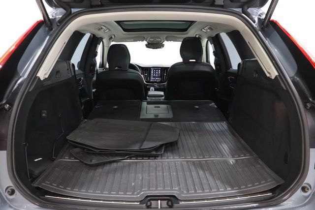 Used 2023 Volvo XC60 T8 Ultimate w/ Climate Package AWD/4WD image 35
