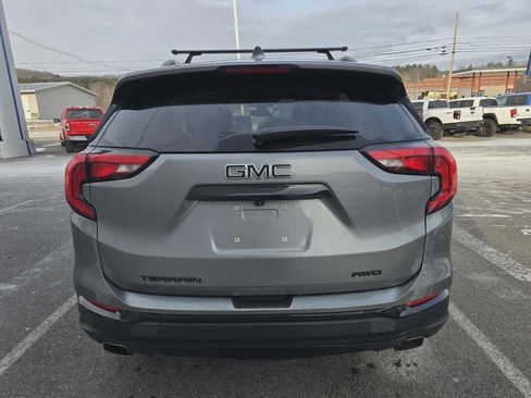 Used 2020 GMC Terrain SLT w/ Preferred Package image 4