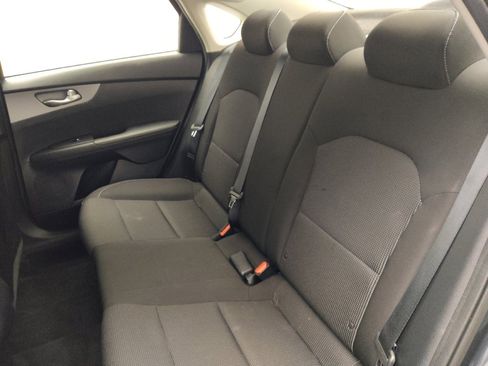 Used 2019 Kia Forte LXS image 18