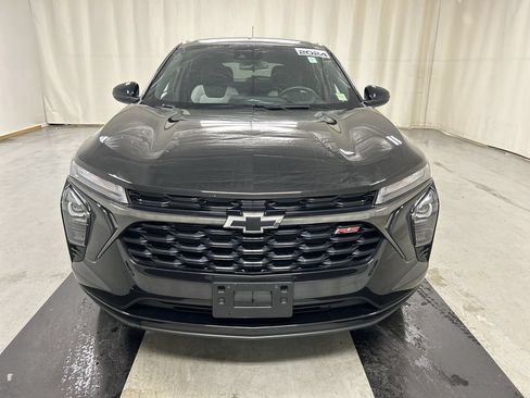 Certified 2024 Chevrolet Trax RS w/ Driver Confidence Package FWD image 3