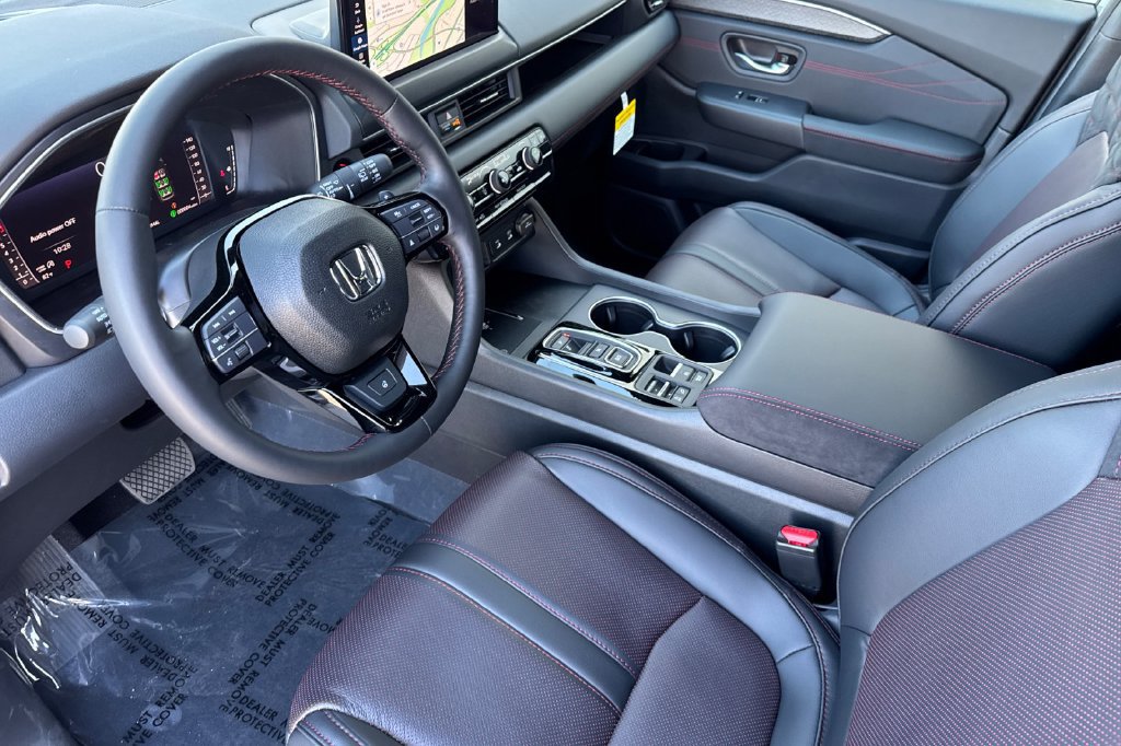 New 2026 Honda Pilot Black Edition image 3