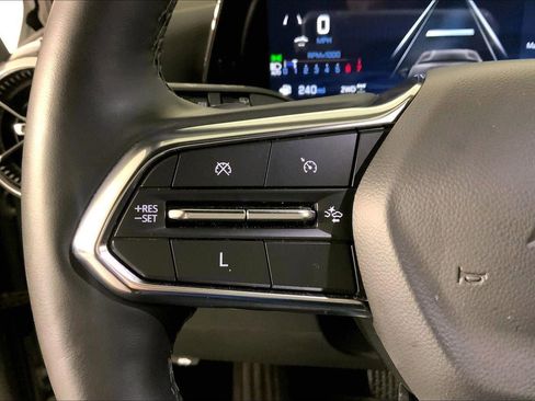 Used 2025 Chevrolet Equinox LT AWD/4WD image 18