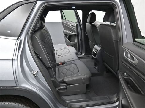 New 2026 Volkswagen Atlas Cross Sport SE image 13