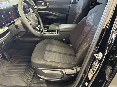 Used 2025 Kia Sorento LX FWD image 15