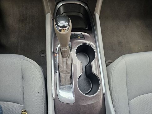 Used 2020 Chevrolet Malibu LT FWD image 30