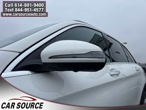 Used 2022 Mercedes-Benz GLC 300 4MATIC image 4