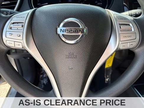 Used 2015 Nissan Rogue S AWD/4WD image 24
