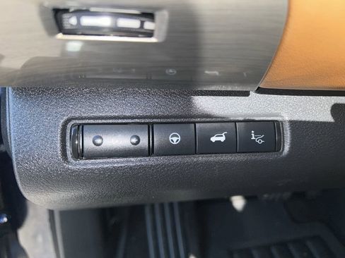 Certified 2025 Nissan Pathfinder Platinum w/ Cargo Package image 20