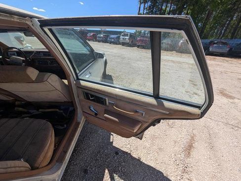 Used 1988 Buick Le Sabre Custom FWD image 28