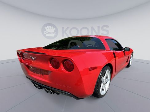 Used 2005 Chevrolet Corvette Coupe w/ Preferred Equipment Group RWD image 7
