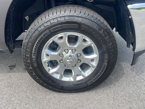 Used 2022 RAM 3500 Laramie AWD/4WD image 11