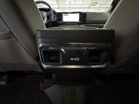 Used 2024 GMC Sierra 1500 SLT w/ SLT Convenience Package image 20