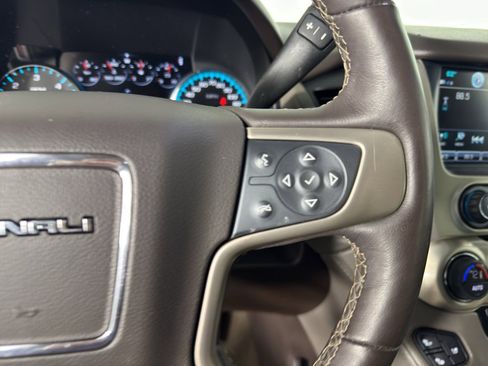 Used 2017 GMC Yukon Denali image 19