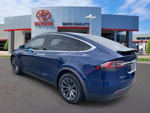Used 2018 Tesla Model X 75D image 6