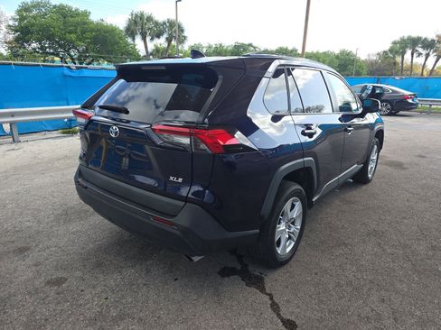 Used 2021 Toyota RAV4 XLE image 6