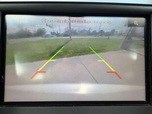 Used 2014 Ford Taurus SEL w/ Equipment Group 201A FWD image 18