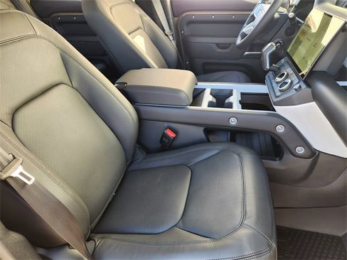 New 2026 Land Rover Defender 110 S image 10