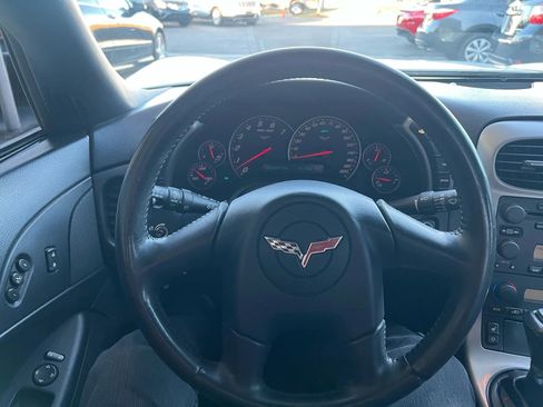 Used 2005 Chevrolet Corvette Coupe w/ Preferred Equipment Group RWD image 7
