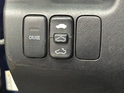 Used 2004 Honda CR-V EX image 8