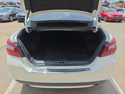 Used 2018 Nissan Altima 2.5 SR w/ SR Midnight Edition FWD image 28