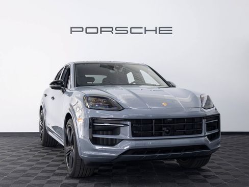 Certified 2026 Porsche Cayenne S AWD/4WD image 9