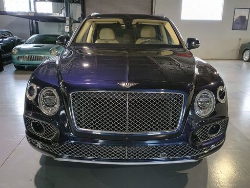 Used 2017 Bentley Bentayga AWD/4WD image 8