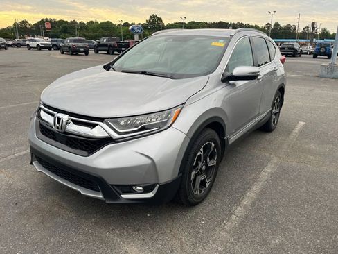 Used 2019 Honda CR-V Touring image 3