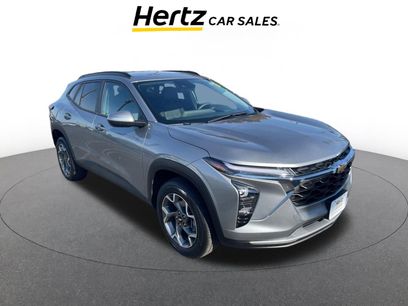 Used 2025 Chevrolet Trax LT