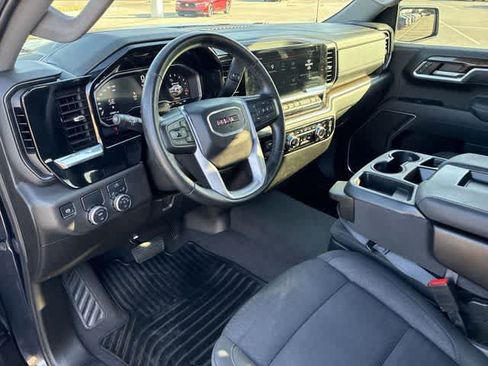 Used 2025 GMC Sierra 1500 Elevation RWD image 2