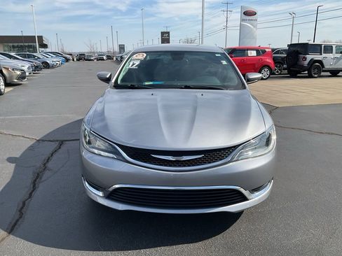Used 2017 Chrysler 200 Limited Platinum image 21