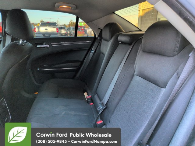 Used 2019 Chrysler 300 Touring RWD image 25