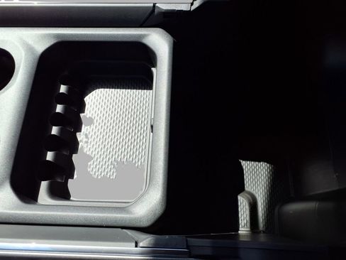 New 2026 RAM 2500 Laramie AWD/4WD image 10