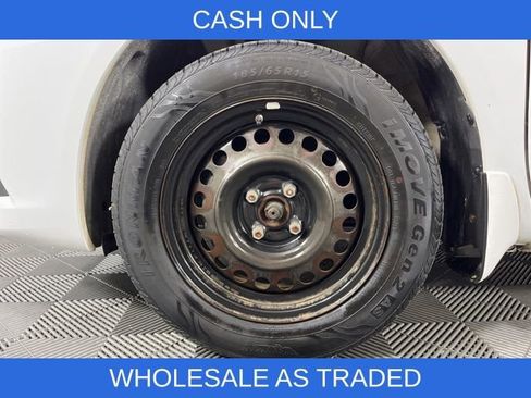 Used 2016 Nissan Versa S image 10