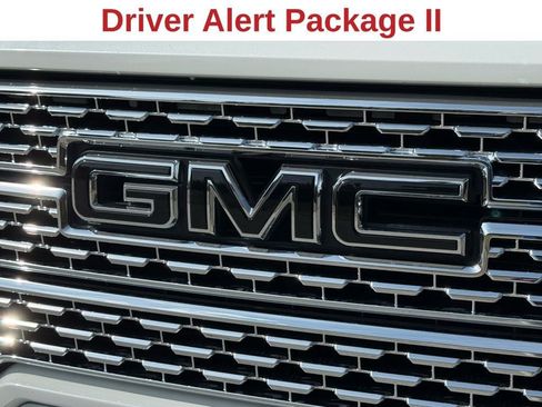 Used 2022 GMC Sierra 1500 Denali w/ Denali Premium Package image 11