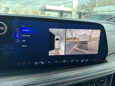 Used 2025 Chevrolet Tahoe Premier image 17