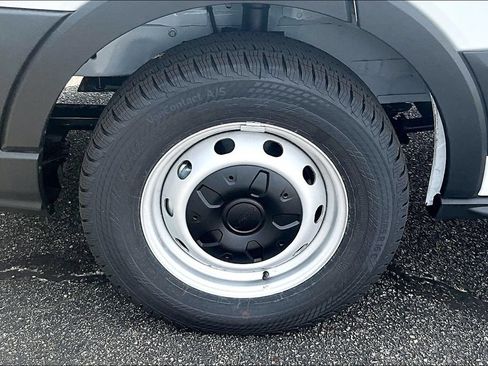 New 2026 Ford Transit 250 148 Medium Roof RWD image 12