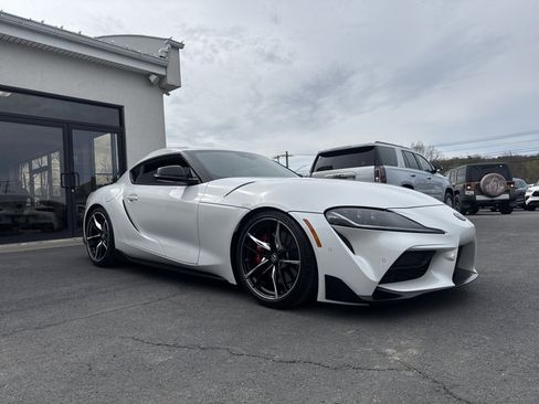 Used 2022 Toyota Supra Premium w/ Driver Assist Package RWD image 7