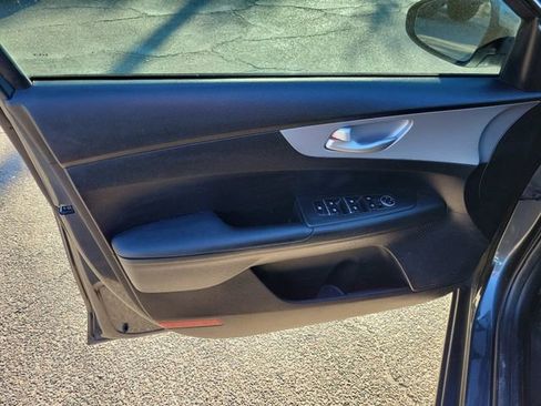 Used 2024 Kia Forte LX image 9