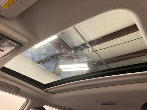 Used 2018 Toyota 4Runner Limited image 17