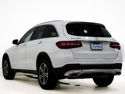 Used 2019 Mercedes-Benz GLC 300 4MATIC image 9