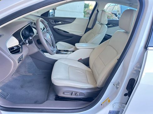 Used 2024 Chevrolet Malibu LT image 36