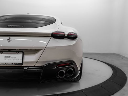 Certified 2022 Ferrari Roma Base image 95