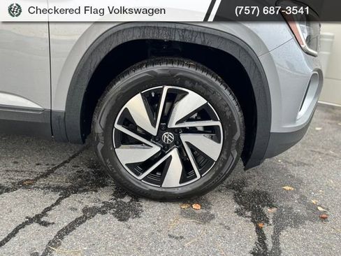 New 2026 Volkswagen Atlas SE image 6