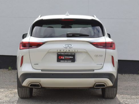 Used 2020 INFINITI QX50 Essential w/ Edition 30 Package AWD/4WD image 4