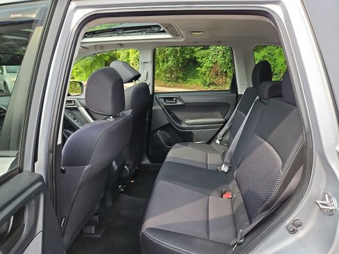 Used 2016 Subaru Forester 2.5i Premium w/ Popular Package #2 AWD/4WD image 8