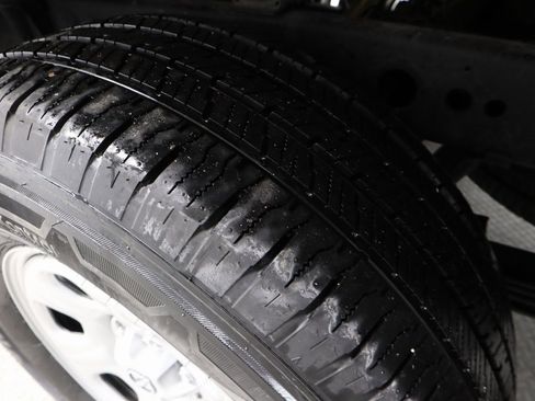 Used 2025 Nissan Frontier S image 19