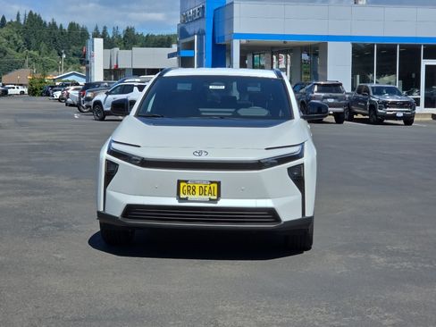 New 2026 Toyota bZ FWD image 3